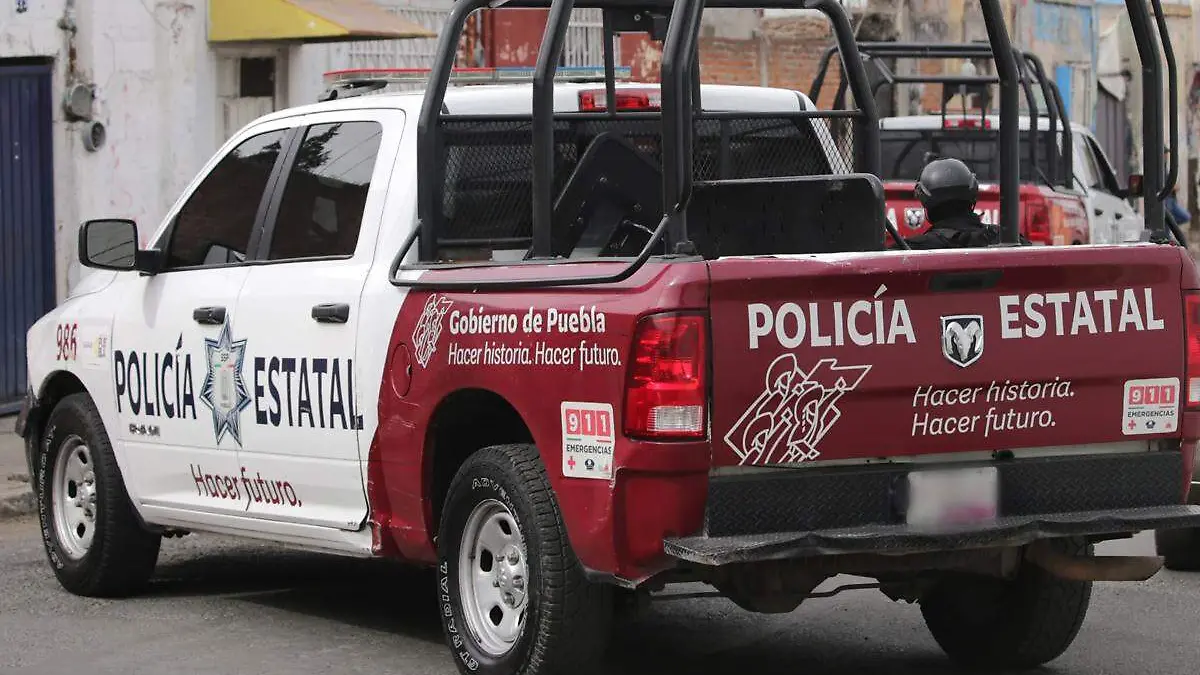 patrulla de la policia de puebla en llamado 12